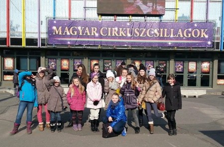 CIRKUSZBAN JÁRTAK A LIMES GÚLÁSAI